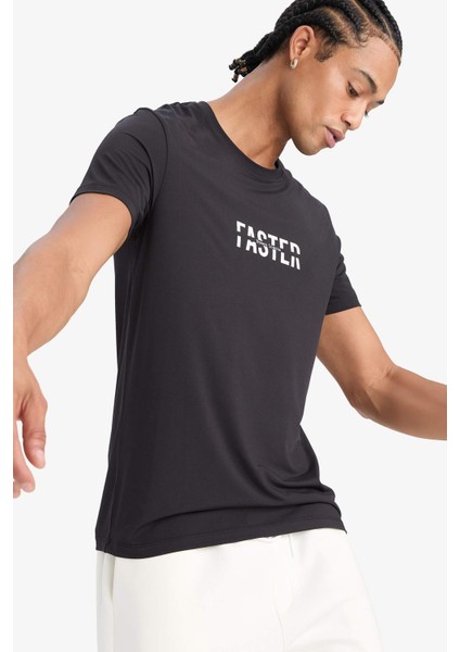 Hızlı Kuruyan Slim Fit Dar Kesim Bisiklet Yaka Baskılı Sporcu Kısa Kollu Tişört F2762AX25SP