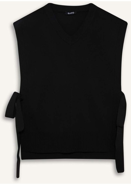 V Yaka Yandan Bağlamalı Triko Süveter F1100AX25AU