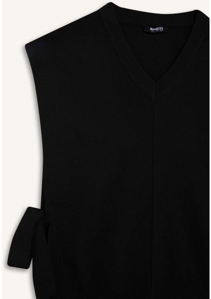 V Yaka Yandan Bağlamalı Triko Süveter F1100AX25AU