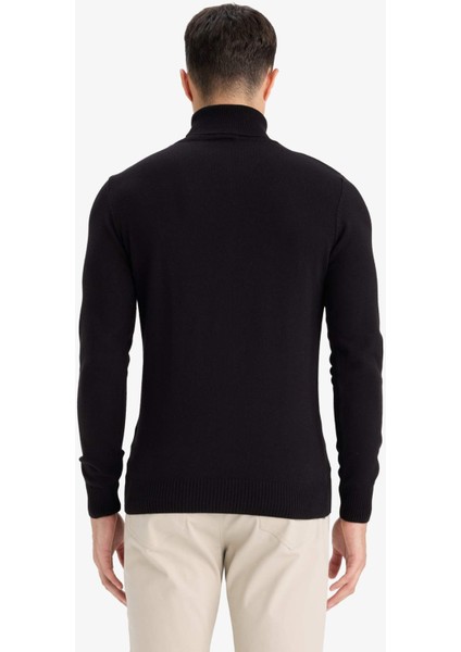 Slim Fit Dar Kesim Balıkçı Yaka Basic Düz Triko Kazak R1124AZ25WN