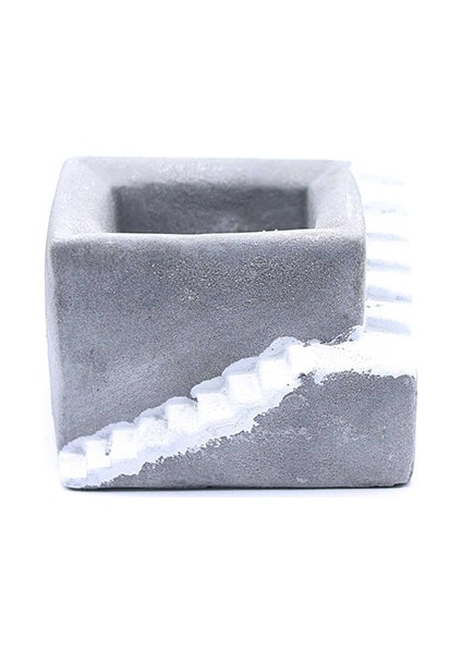 Merdivenli Beton Saksı 05 Gri