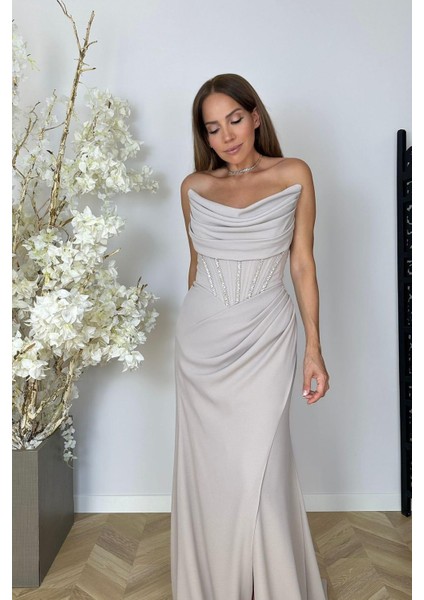 G1555 Taş ve Drape Detaylı Tasarım Abiye Elbise Bej fiyatları