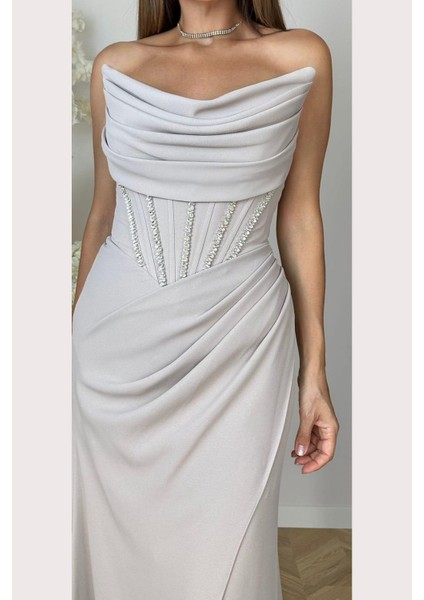 G1555 Taş ve Drape Detaylı Tasarım Abiye Elbise Bej modelleri