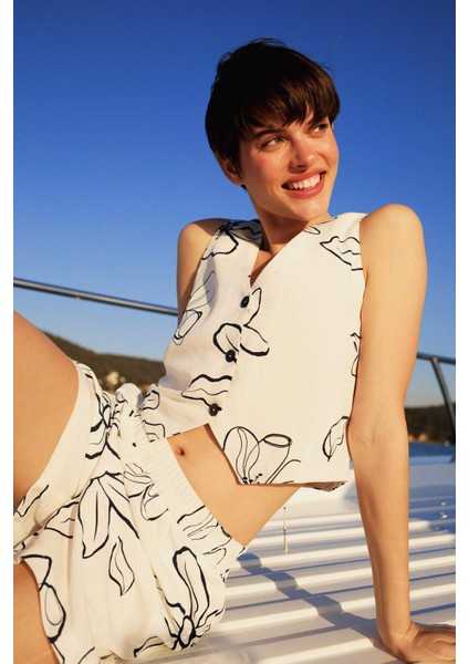 Regular Fit Normal Bel Desenli Esnek Bantlı Keten Karışımlı Şort D0317AX25SM