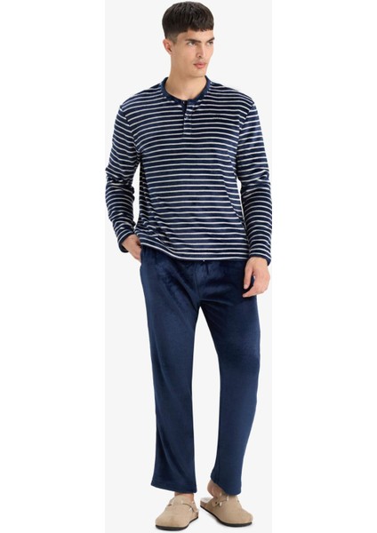 Pijama Takımı Regular Fit Çizgili Uzun Kollu Üst Welsoft Pelüş Uzun Alt A3443AX25WN