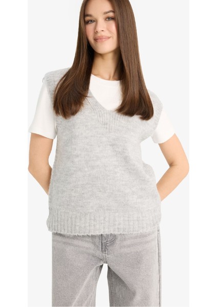 Regular Fit V Yaka Basic Düz Triko Süveter F4635AX25SM