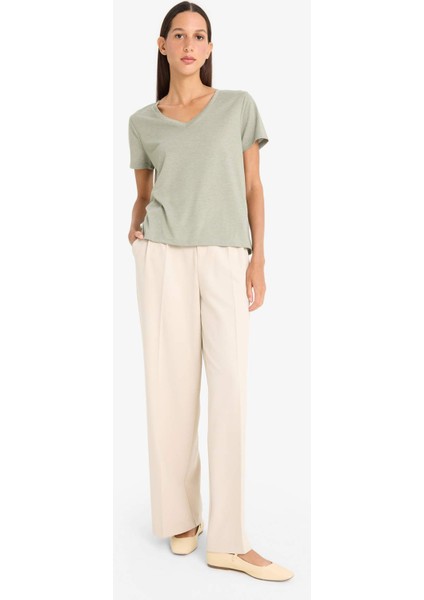 Regular Fit V Yaka Basic Düz Kısa Kollu Tişört F4214AXNS