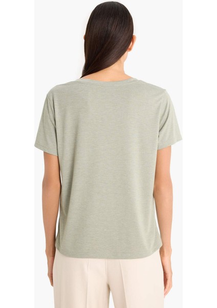 Regular Fit V Yaka Basic Düz Kısa Kollu Tişört F4214AXNS