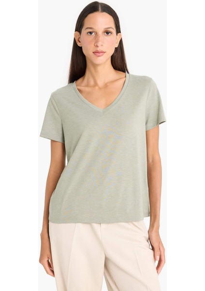 Regular Fit V Yaka Basic Düz Kısa Kollu Tişört F4214AXNS