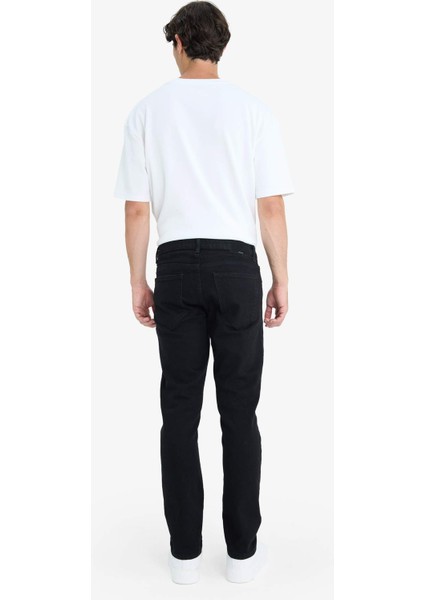 Pedro Slim Fit Dar Kalıp Normal Bel Dar Paça Jean Pantolon E1928AX25AU