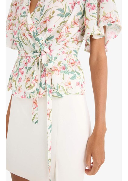 Fitted V Yaka Çiçek Desenli Bağlamalı Maroken Kısa Kollu Bluz F4882AX25SM