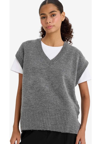 Regular Fit V Yaka Triko Süveter F2901AX25AU