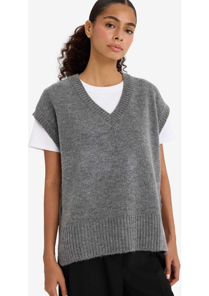 Regular Fit V Yaka Triko Süveter F2901AX25AU