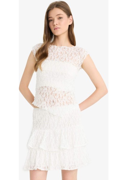 Fitted Yuvarlak Yaka Dantel Kısa Kollu Bluz F5197AX25HS