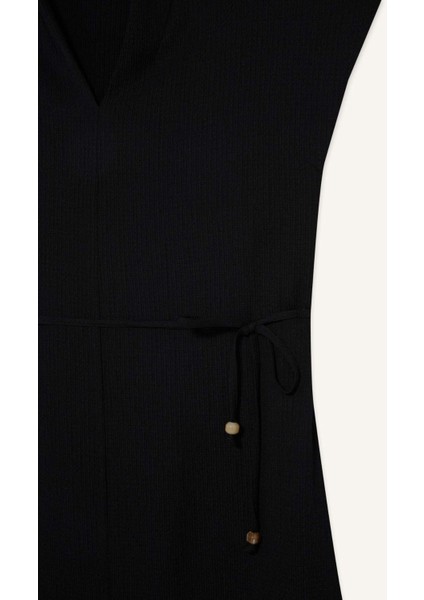 Regular Fit V Yaka Kolsuz Siyah Midi Elbise F4673AX25HS