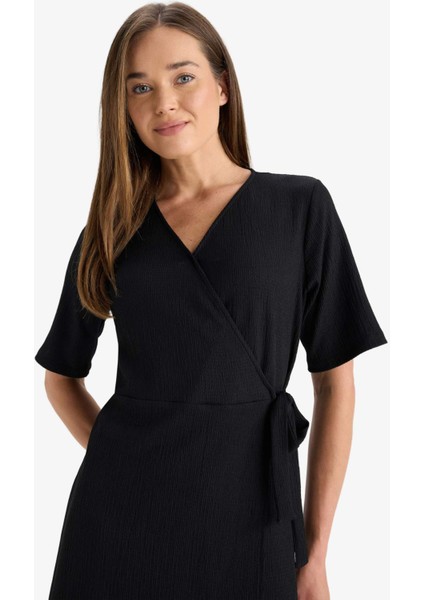 Regular Fit V Yaka Kruvaze Kapama Kısa Kollu Midi Siyah Yazlık Elbise F3913AX25HS