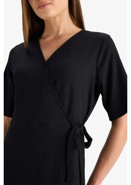 Regular Fit V Yaka Kruvaze Kapama Kısa Kollu Midi Siyah Yazlık Elbise F3913AX25HS