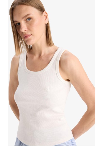 Regular Fit Yuvarlak Yaka Kolsuz Ribana Pijama Üstü-Fall in Love F0110AX25SM