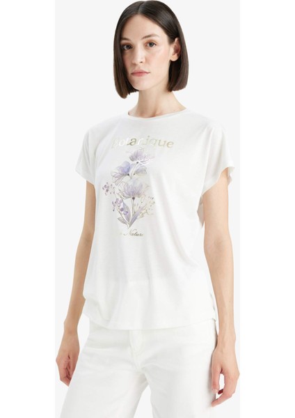 Bisiklet Yaka Çiçek Baskılı Kısa Kollu Tişört F5098AX25SM