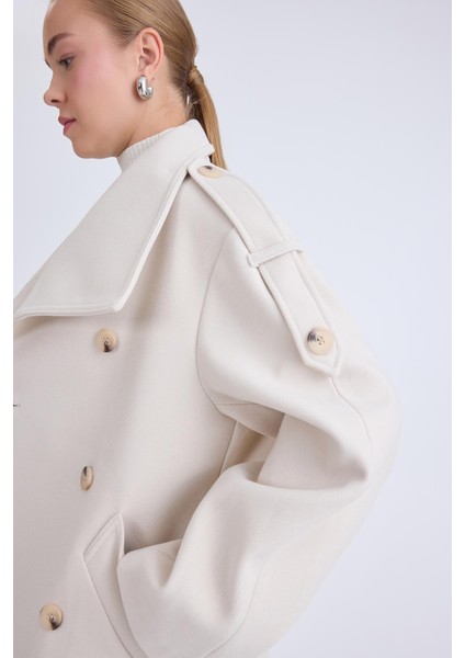 Apolet Detaylı Kısa Kaşe Kaban modelleri