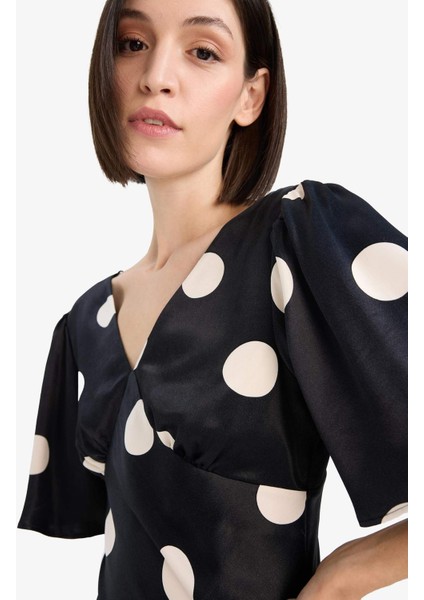 V Yaka Saten Puantiyeli Kısa Kollu Midi Elbise F6037AX25SM