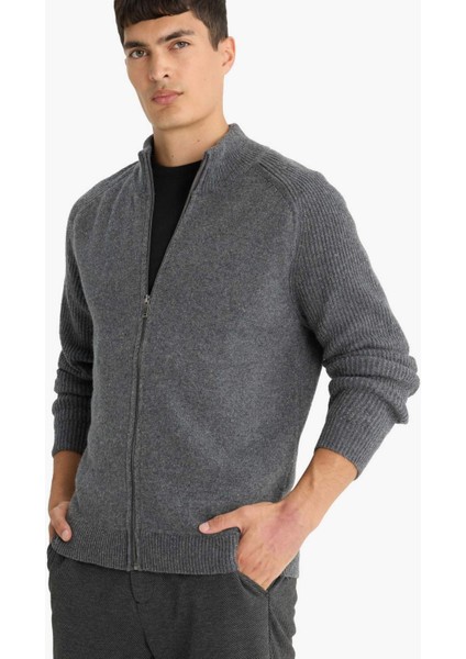 Standart Fit Dik Yaka Fermuarlı Yün Karışımlı Triko Hırka F2983AX25WN