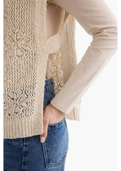 Bisiklet Yaka Nakışlı Triko Süveter F3296AX25AU