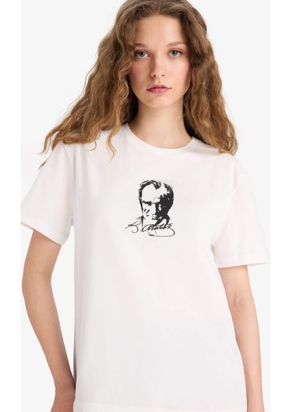 Regular Fit Bisiklet Yaka Atatürk Baskılı Kısa Kollu Tişört F6032AX25SM