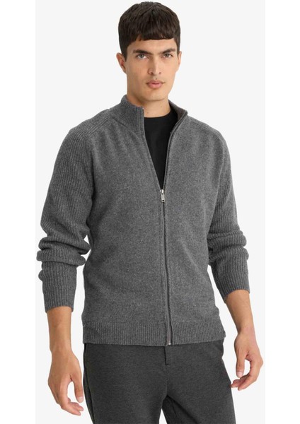 Standart Fit Dik Yaka Fermuarlı Yün Karışımlı Triko Hırka F2983AX25WN