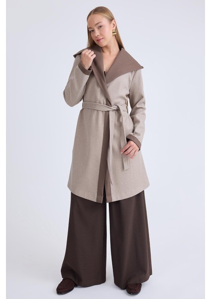 Kapüşonlu Beli Kuşaklı Kaşe Kaban indirimleri