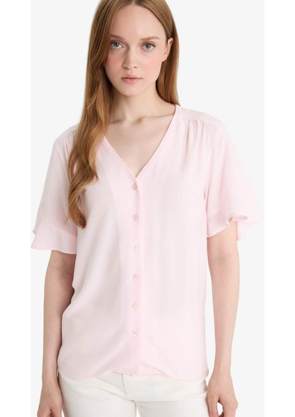 Regular Fit V Yaka Kısa Kollu Gömlek