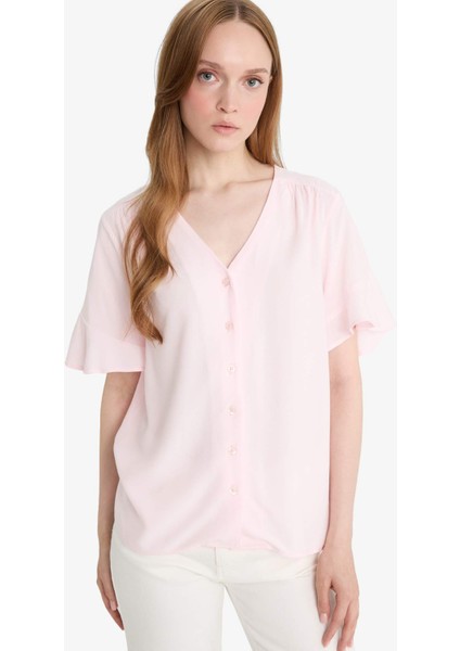 Regular Fit V Yaka Kısa Kollu Gömlek