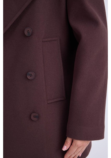 Düğmeli Büyük Cepli Kısa Kaşe Kaban fırsatları