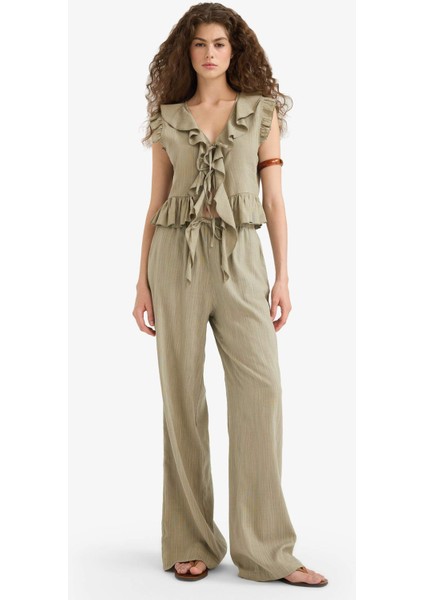 Regular Fit Dokulu Fırfırlı Kolsuz Bluz F4628AX25HS