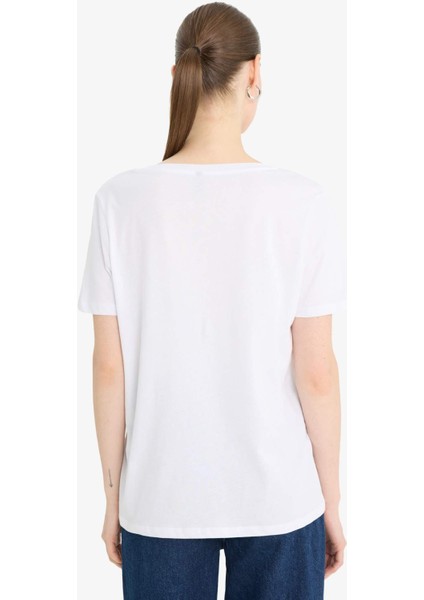 Regular Fit V Yaka Basic Düz Penye Kısa Kollu Tişört F4208AXNS