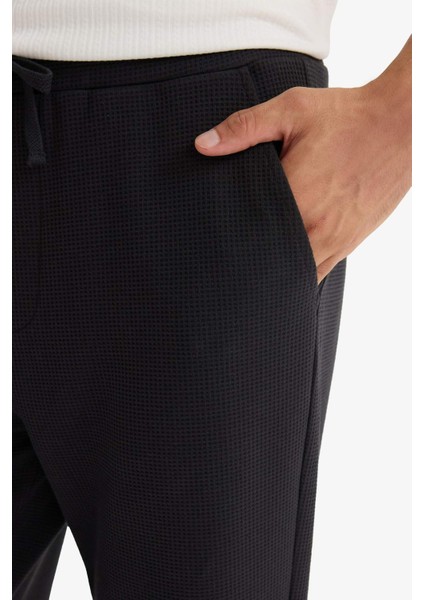 Regular Fit Beli Bağcıklı Düz Paça Waffle Eşofman Altı F0924AX25AU