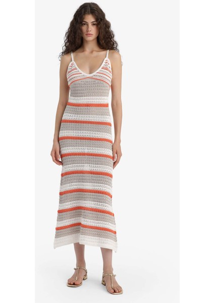 Slim Fit Dar Kesim Desenli V Yaka Kroşe Kolsuz Triko Maxi Elbise F7087AX25SM