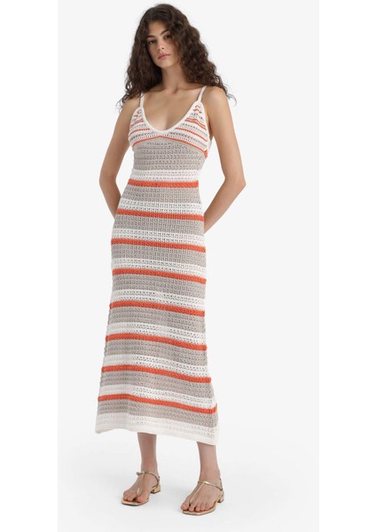 Slim Fit Dar Kesim Desenli V Yaka Kroşe Kolsuz Triko Maxi Elbise F7087AX25SM