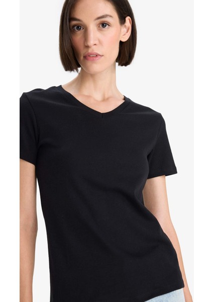 Slim Fit Dar Kesim V Yaka Basic Düz Ribana Kısa Kollu Siyah Tişört I1080AZ25AU