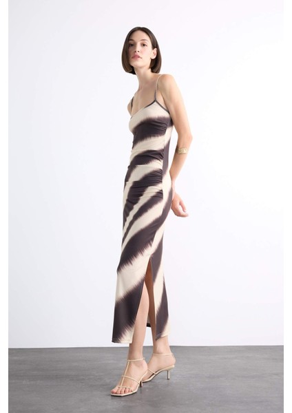 Fitted Vücudu Saran Desenli Yırtmaçlı Askılı Maxi Elbise F7469AX25SM