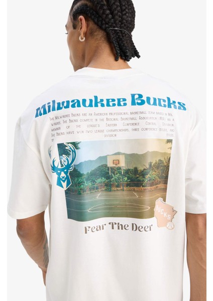 Fit NBA Milwaukee Bucks Oversize Geniş Kalıp Bisiklet Yaka Sırt Baskılı Kısa Kollu Tişört Z4666AZ25SM