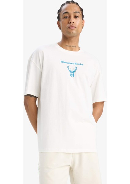 Fit NBA Milwaukee Bucks Oversize Geniş Kalıp Bisiklet Yaka Sırt Baskılı Kısa Kollu Tişört Z4666AZ25SM