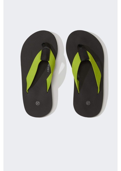 Kadın Düz Taban Parmak Arası Terlik F7558AX25HS