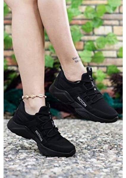 Unisex Siyah Sneaker Kaymayan Taban ile Konforlu Kullanım 37 Numara
