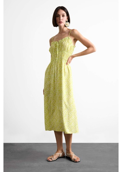 Çiçek Desenli Büzgülü Yaka Askılı Midi Elbise