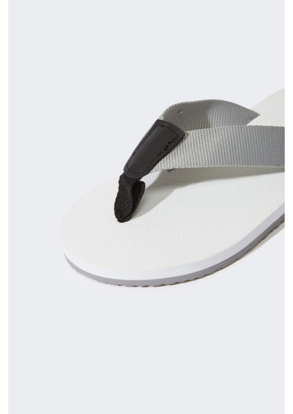 Kadın Düz Taban Parmak Arası Terlik F7558AX25HS