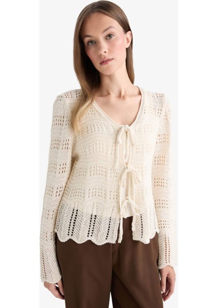 Regular Fit V Yaka Önden Bağlamalı Ajurlu Triko Hırka F7391AX25AU