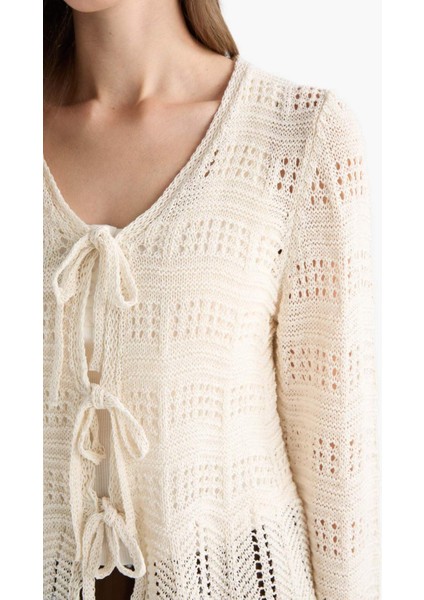 Regular Fit V Yaka Önden Bağlamalı Ajurlu Triko Hırka F7391AX25AU