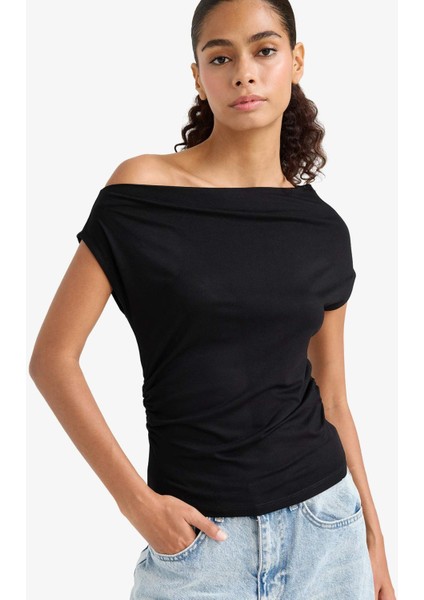 Slim Fit Dar Kesim Tek Omuzlu Siyah Bluz F8202AX25AU