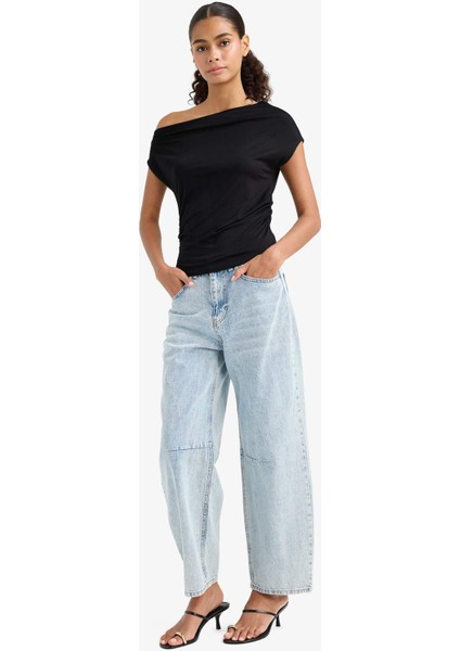 Slim Fit Dar Kesim Tek Omuzlu Siyah Bluz F8202AX25AU